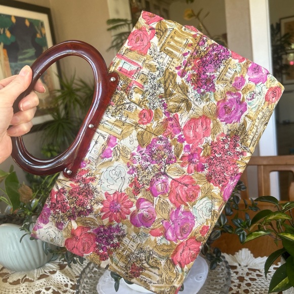 Vintage 1960s Lady’s Pride Adjustable Size Bag with Lucite Handles - Picture 2 of 6